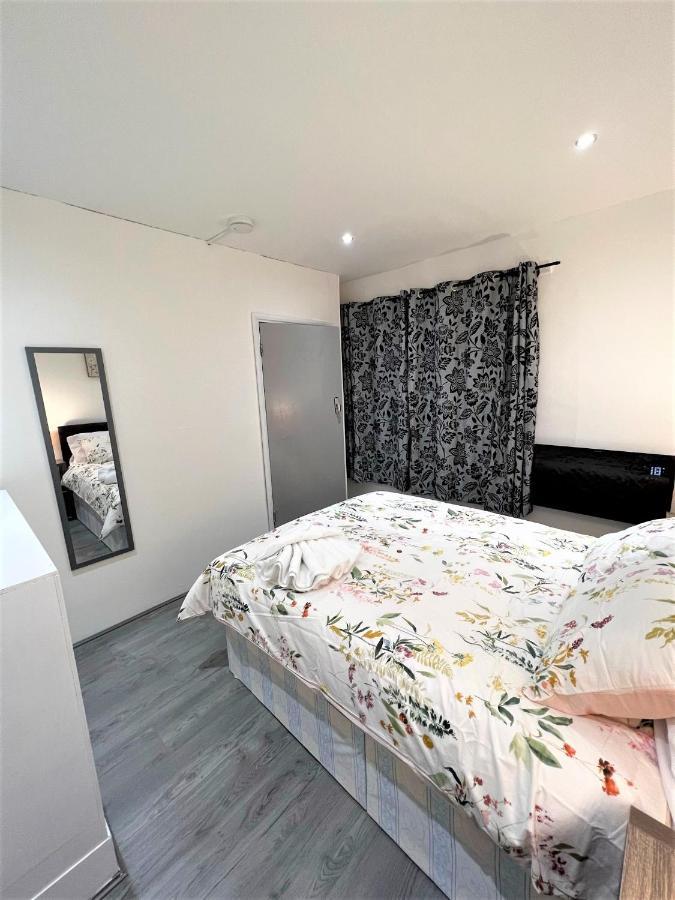 Stepney Green Beds To Stay 24 Лондон Экстерьер фото